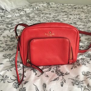 Kate Spade Cobble Hill Mini Rosie red crossbody
